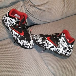 Like NEW Gorgeous Lebron 11 Graffiti Mens shoes